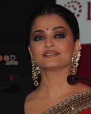 Actress Aishwarya Rai Traditional Saree Pictures