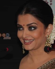 Actress Aishwarya Rai Traditional Saree Pictures