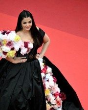 Actress Aishwarya Rai at Cannes 2022 Stills 36