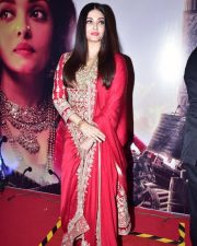 Actress Aishwarya Rai at Ponniyin Selvan I Movie Pre Release Event Stills 01