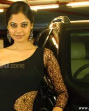 Actress Bindhu Madhavi Sexy Pictures