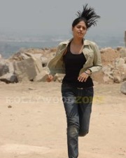 Actress Bindu Madhavi Images