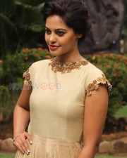 Actress Bindu Madhavi Latest Pictures