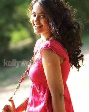 Actress Bindu Madhavi Sexy Photos