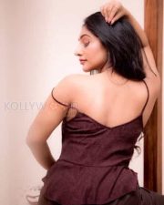 Actress Bommu Lakshmi Sexy Photoshoot Pictures
