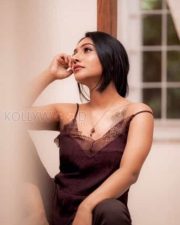Actress Bommu Lakshmi Sexy Photoshoot Pictures