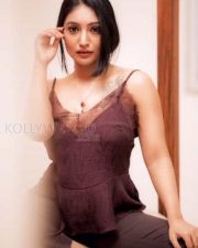 Actress Bommu Lakshmi Sexy Photoshoot Pictures