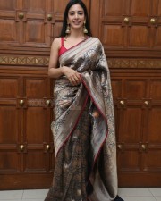 Actress Daksha Nagarkar at Ravanasura Movie Pre Release Event Photos 03