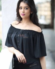 Digangana Suryavanshi 32 Actress Digangana Suryavanshi Pictures
