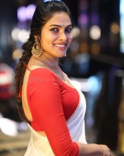 Actress Divi Vadthya at 1000 Words Special Screening Event Pictures 04