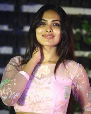 Actress Divi Vadthya at Maa Neela Tank Web Series Pre Release Event Pictures 03