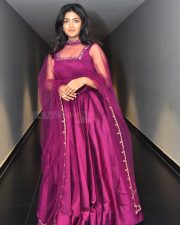 Actress Eesha Rebba Speech at 3Roses Season 2 Teaser Launch Photos 15