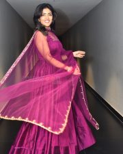 Actress Eesha Rebba Speech at 3Roses Season 2 Teaser Launch Photos 16