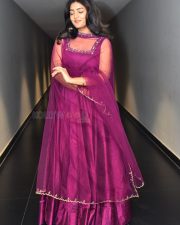 Actress Eesha Rebba Speech at 3Roses Season 2 Teaser Launch Photos 19