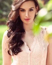 Actress Evelyn Sharma New Photos