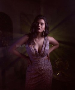 Actress Hebah Patel Cleavage Photoshoot Stills 02