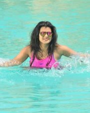 Hebah Patel 18 Actress Hebah Patel Hot Pics