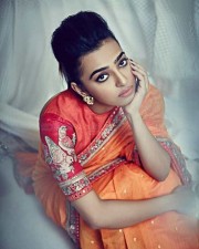 Actress Radhika Apte Hot Sexy Pictures