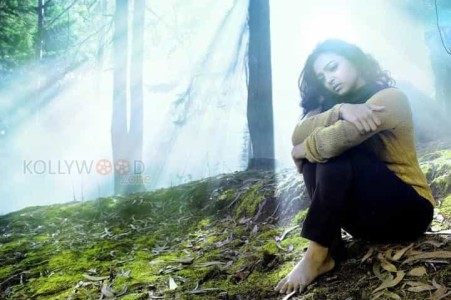 Actress Radhika Apte Pics