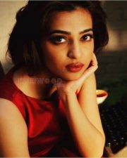 Actress Radhika Apte Sexy Photoshoot Pictures