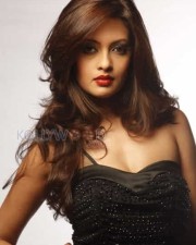 Actress Riya Sen Sexy Photos