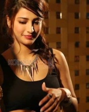 Actress Shruthi Hassan Sexy Photos