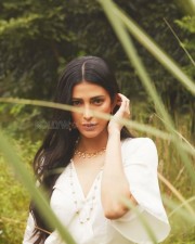 Actress Shruti Haasan in a White Dress Photoshoot Pictures 02