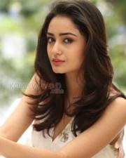Actress Tridha Choudhury Sexy Photoshoot Pictures