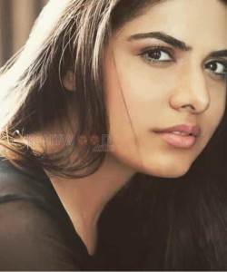 Actress Twiinkle Saaj Sexy Pictures