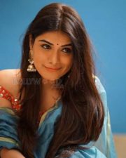 Actress Twiinkle Saaj Sexy Pictures