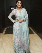 Actress Vani Bhojan At Meeku Maathrame Cheptha Pre release Event Photos