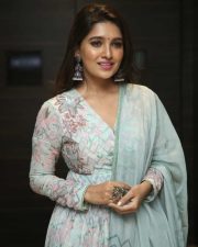 Actress Vani Bhojan At Meeku Maathrame Cheptha Pre release Event Photos