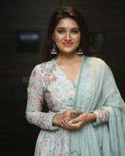 Actress Vani Bhojan At Meeku Maathrame Cheptha Pre release Event Photos