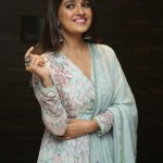 Vani Bhojan 3 Actress Vani Bhojan At Meeku Maathrame Cheptha Pre release Event Photos