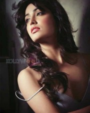 Actress Yami Gautam Hot Photos