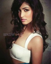 Actress Yami Gautam Hot Photos