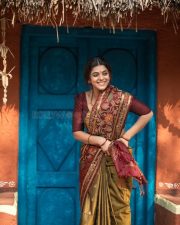 Actress Yamini Bharadwaj in Traditional Saree Pictures