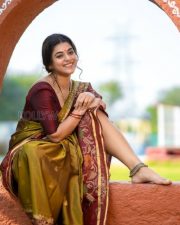 Actress Yamini Bharadwaj in Traditional Saree Pictures