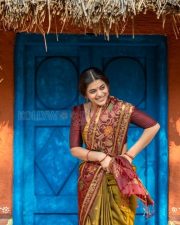 Actress Yamini Bharadwaj in Traditional Saree Pictures