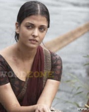 Aishwarya Rai In Raavanan Movie Pics