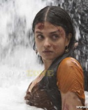 Aishwarya Rai In Raavanan Movie Pics