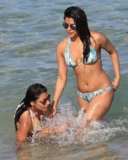 Baywatch Actress Priyanka Chopra Bikini Photos