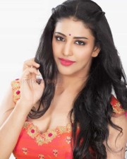 Beautiful Actress Daksha Nagarkar Sexy Photoshoot Photos