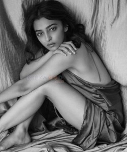 Beautiful Actress Radhika Apte Photos