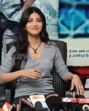 Beautiful Actress Shruti Haasan Photos