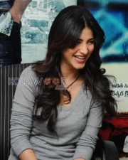 Beautiful Actress Shruti Haasan Photos