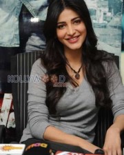 Beautiful Actress Shruti Haasan Photos