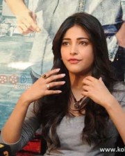Beautiful Actress Shruti Haasan Photos