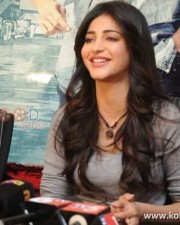 Beautiful Actress Shruti Haasan Photos