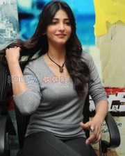 Beautiful Actress Shruti Haasan Photos